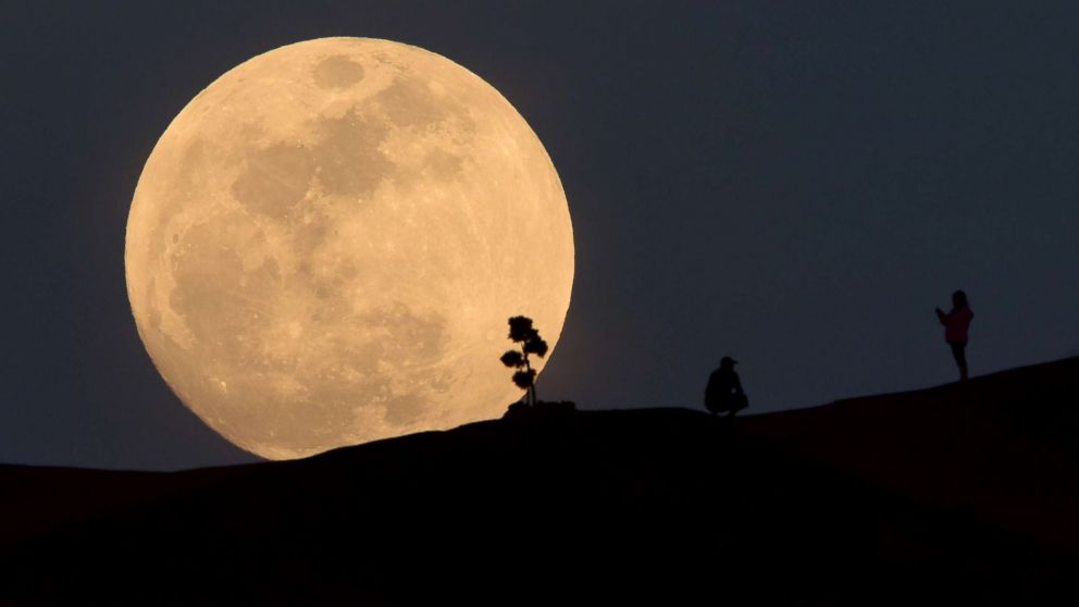 La Super Luna del 20 Gennaio