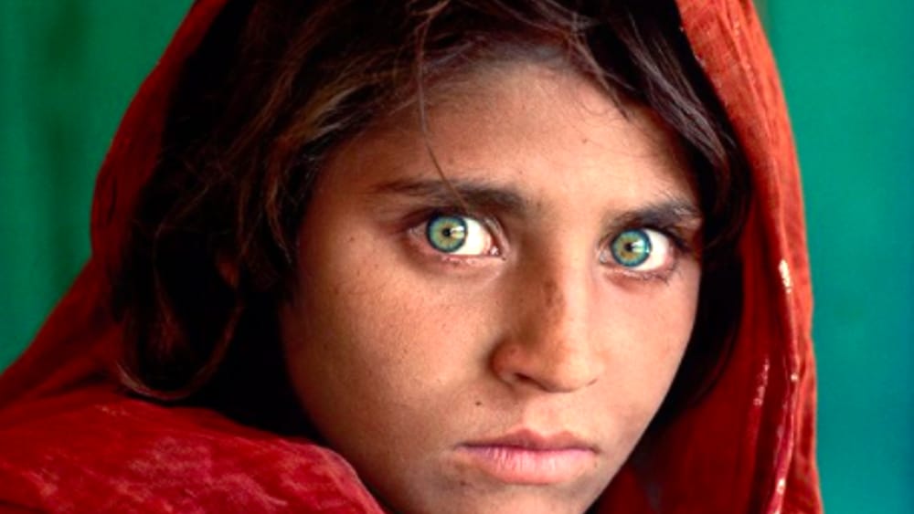 ©Steve McCurry, La ragazza afghana, Peshawar, Pakistan, 1984